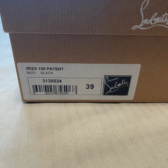 Authentic CHRISTIAN LOUBOUTIN Runway black patent leather pumps - Picture 2 of 9